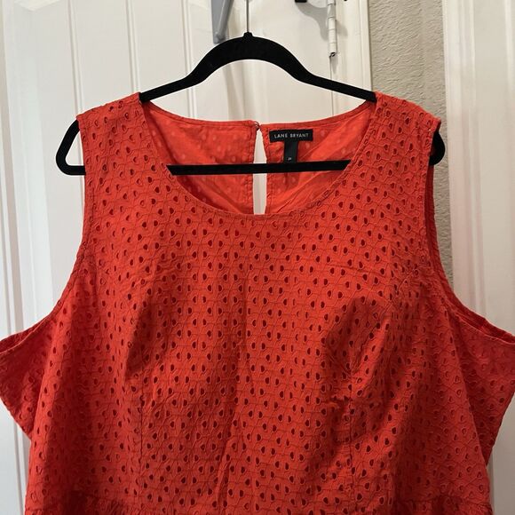 Lane Bryant Eyelet Sleeveless Peplum Top Tank Red Coral Womens Size 24 Keyhole - Picture 2 of 10